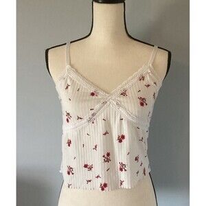 Wild Fable Cream Colored Cropped Tank With Red Flowers & Lace Detail Size Large
